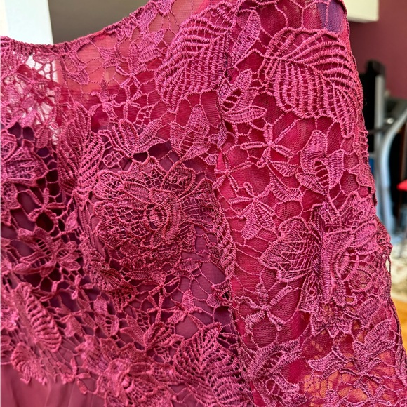 Mother of the Bride Dresses Burgundy - Picture 4 of 13